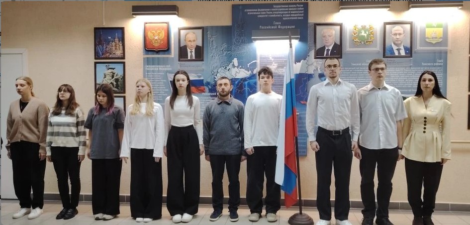 🎉 Торжественная линейка в школе! 🎉 🎉 Торжественная линейка в школе! 🎉.