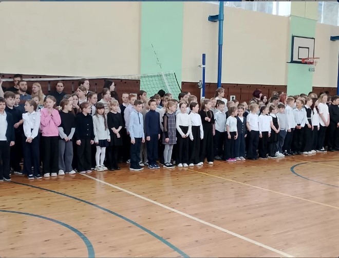 Торжественная линейка Торжественная линейка.