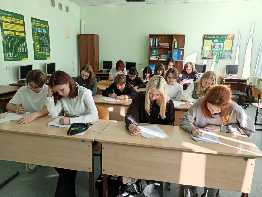 Продолжается школьный этап Всероссийской олимпиады школьников Продолжается школьный этап Всероссийской олимпиады школьников.