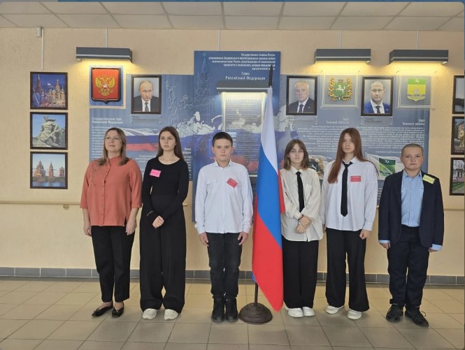 Торжественная линейка Торжественная линейка.