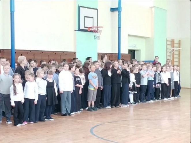 Торжественная линейка Торжественная линейка.