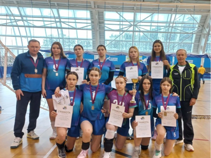 В Томске завершились жаркие волейбольные баталии! 🏐.
