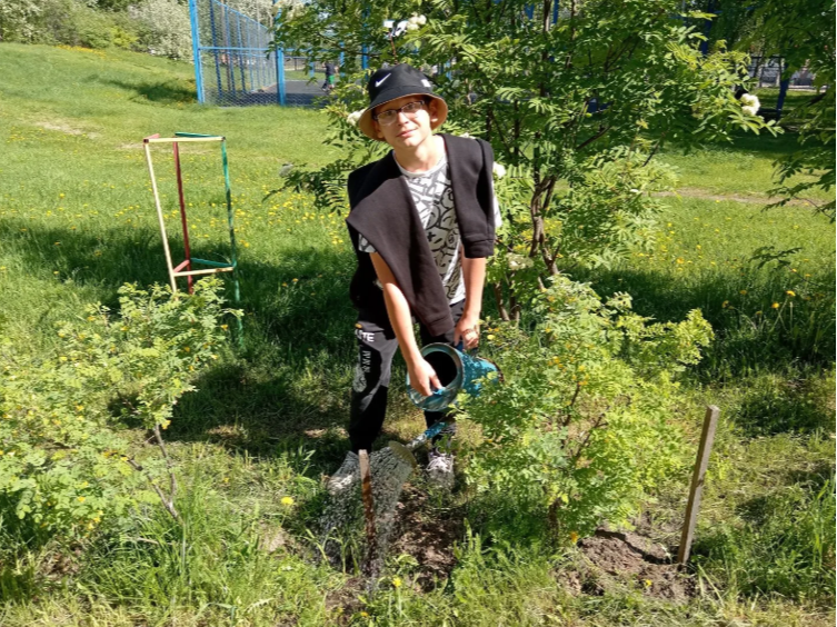 🌱 Началось трудовое лето в нашей школе!.