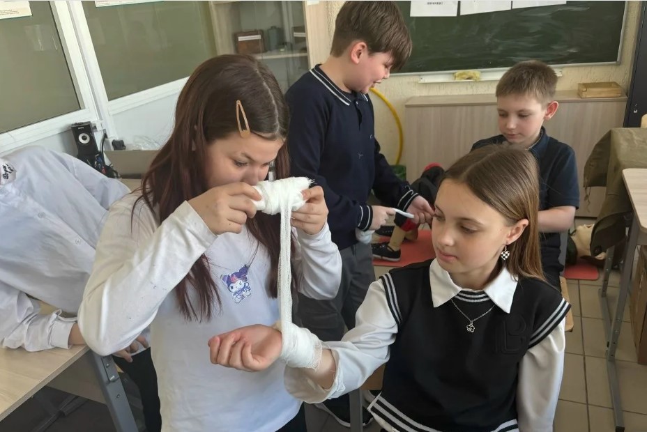 Уроки первой помощи в нашей школе!.